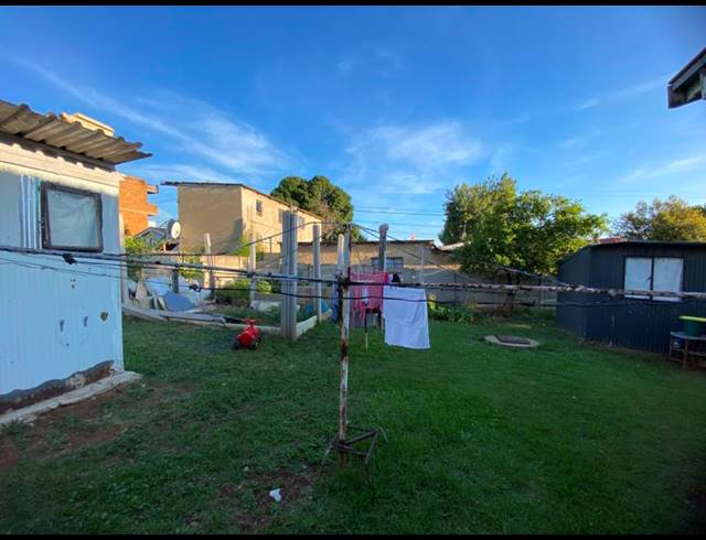 8 BEDROOM HOUSE FOR SALE IN KEMPTON PARK WEST
